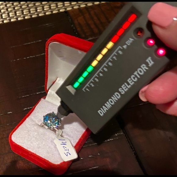 💥 Fabulous 14 CTs 💥 Bluish Diamond Solitaire  ring 💥 - Picture 10 of 16